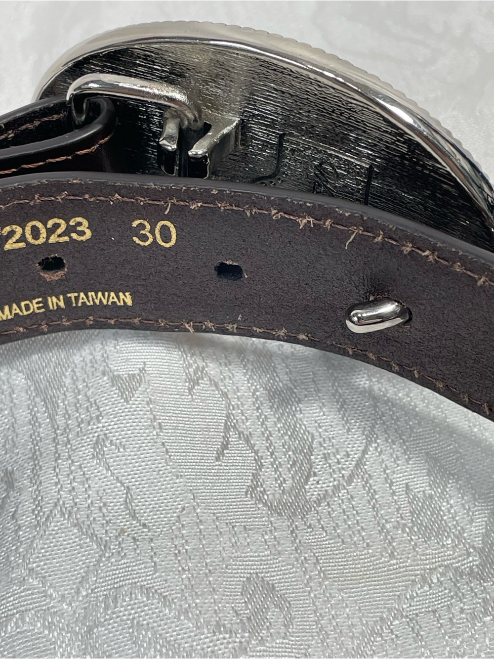 Ariat Brown Leather Western Belt with Silver and Gold Oval Buckle - Picture 8 of 14